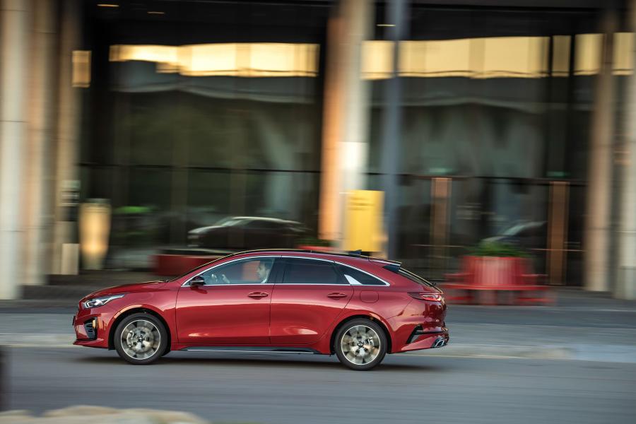  Kia ProCeed GT Line 2019 года  (WW) (фото 19 из 40)